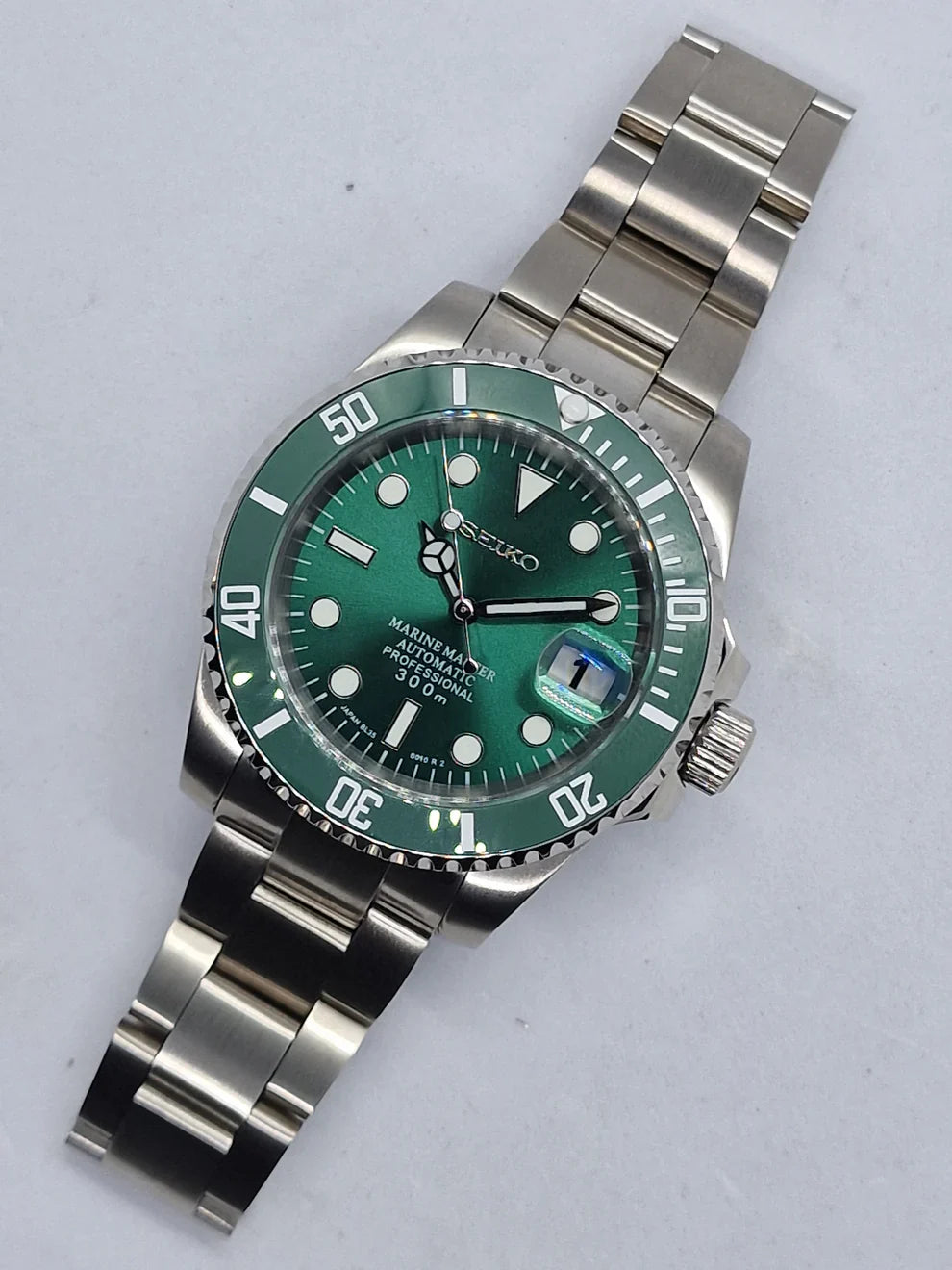 GREEN DIAL