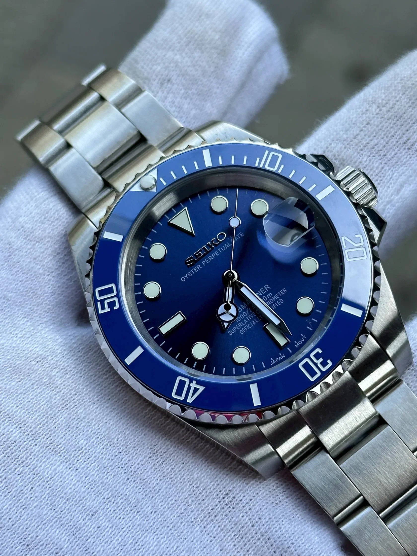 BLUE DIAL