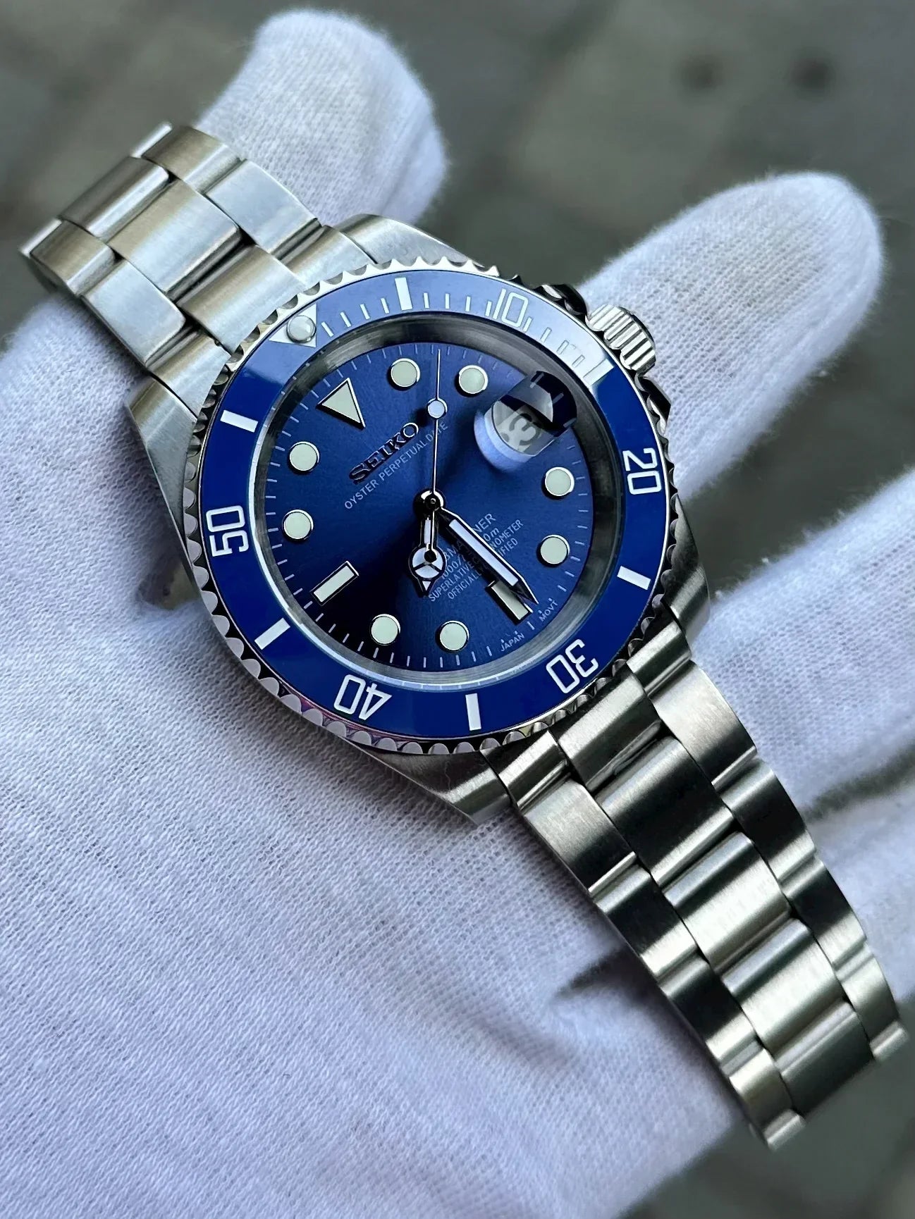 BLUE DIAL