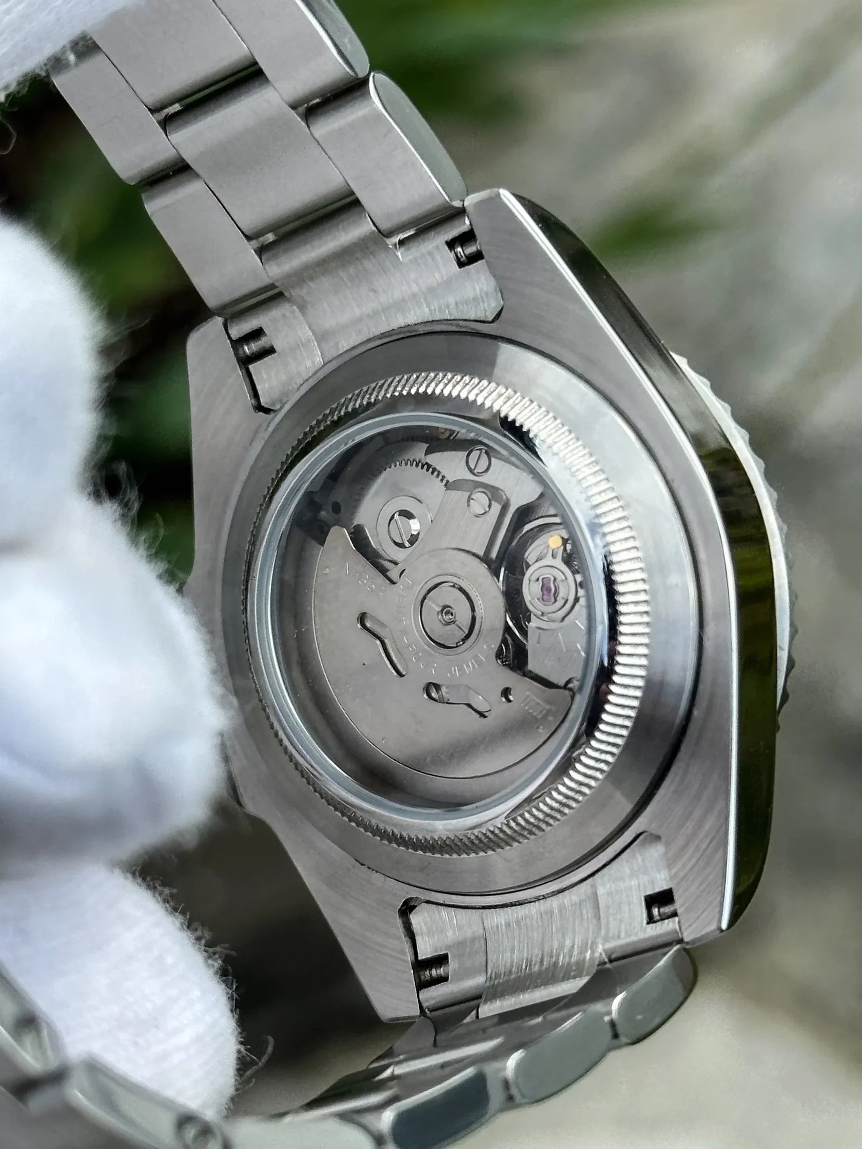 GREY DIAL YACHT