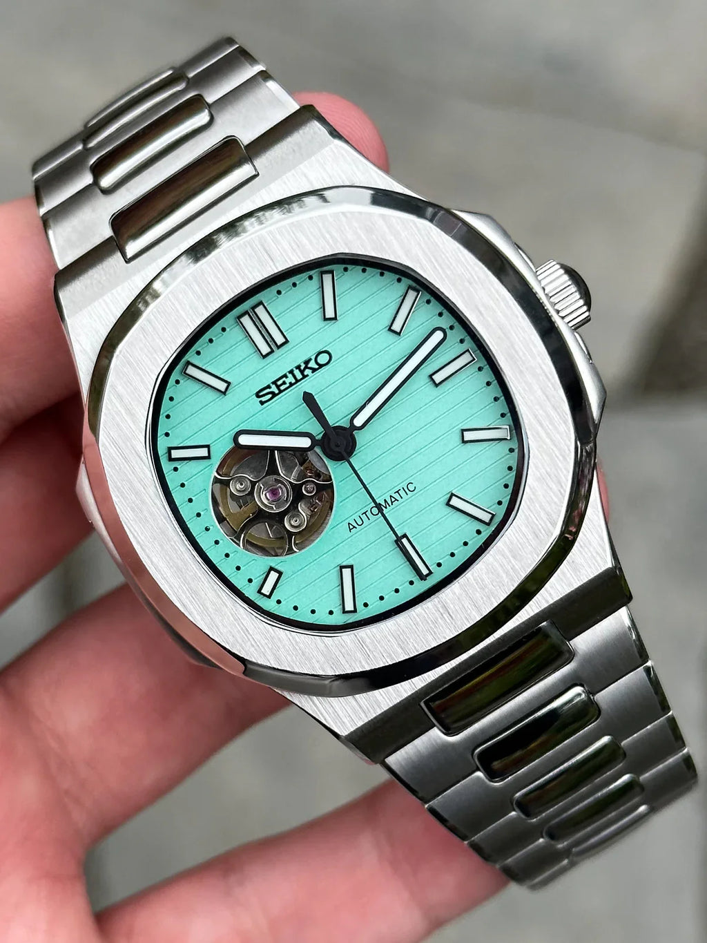 TIFFANY DIAL OPEN HEART