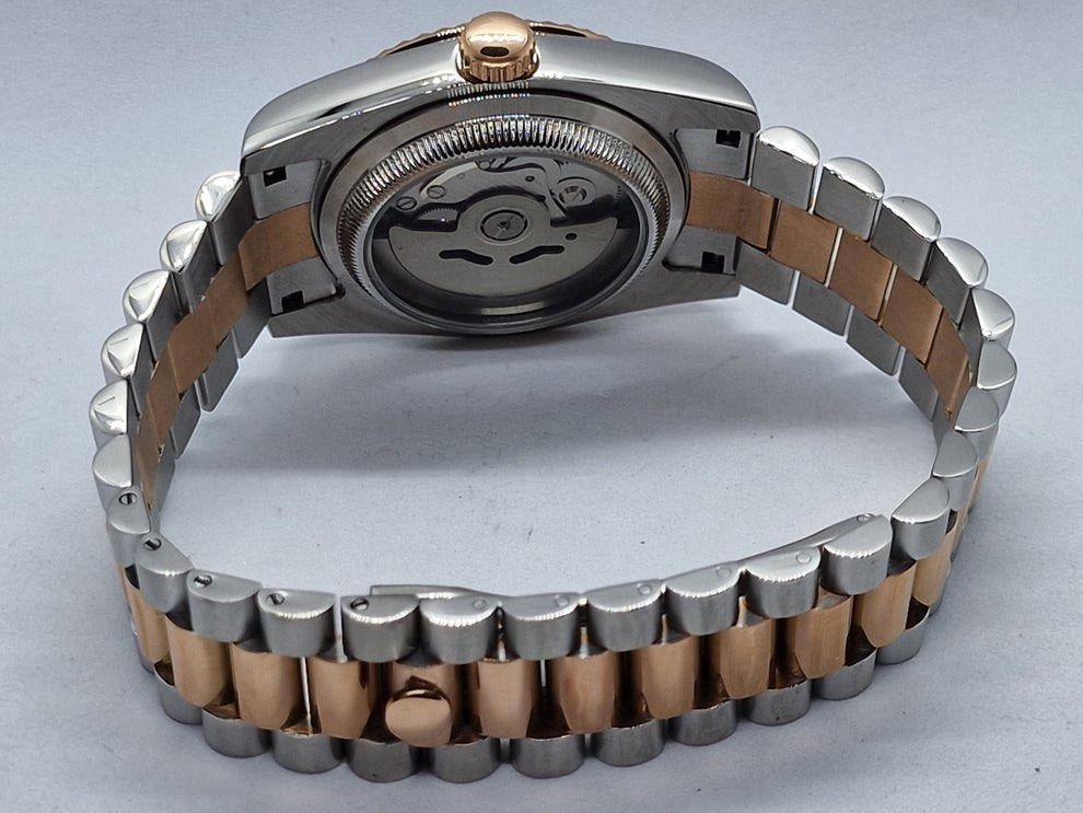 TWO TONE ROMAN DIAL