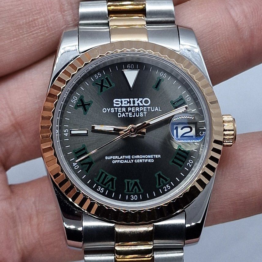 TWO TONE ROMAN DIAL