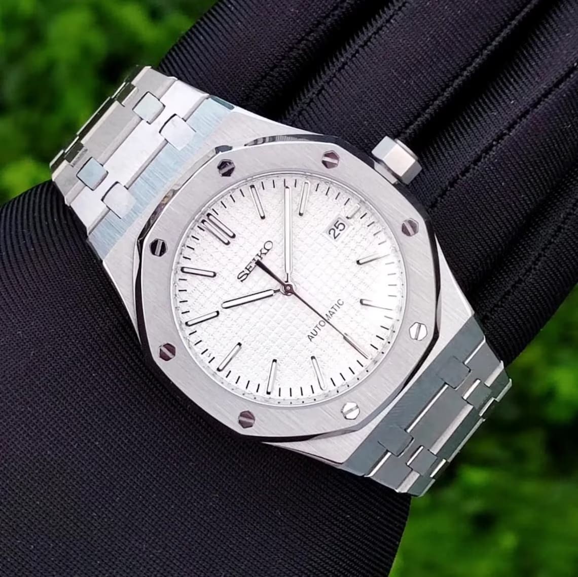 ROYAL WHITE DIAL