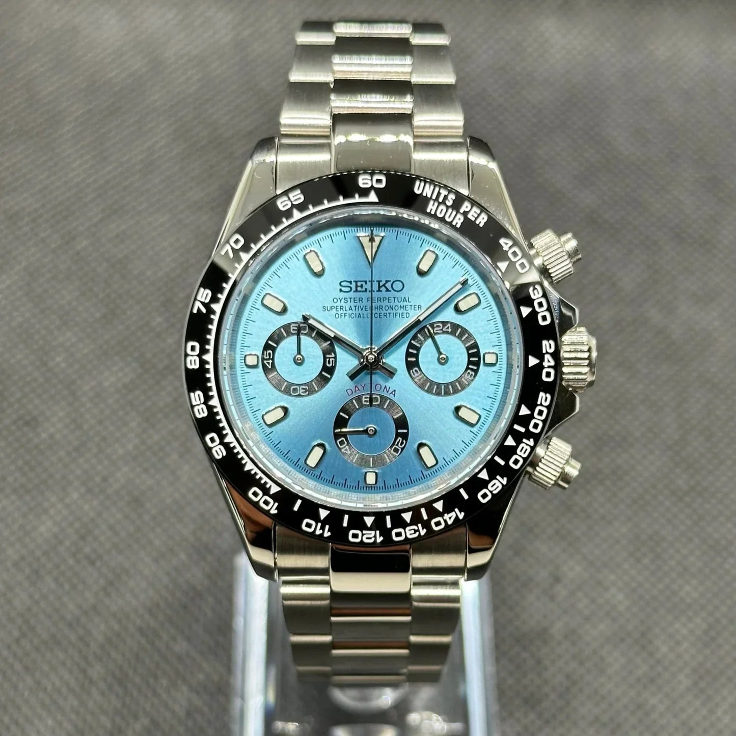 LIGHT BLUE DIAL