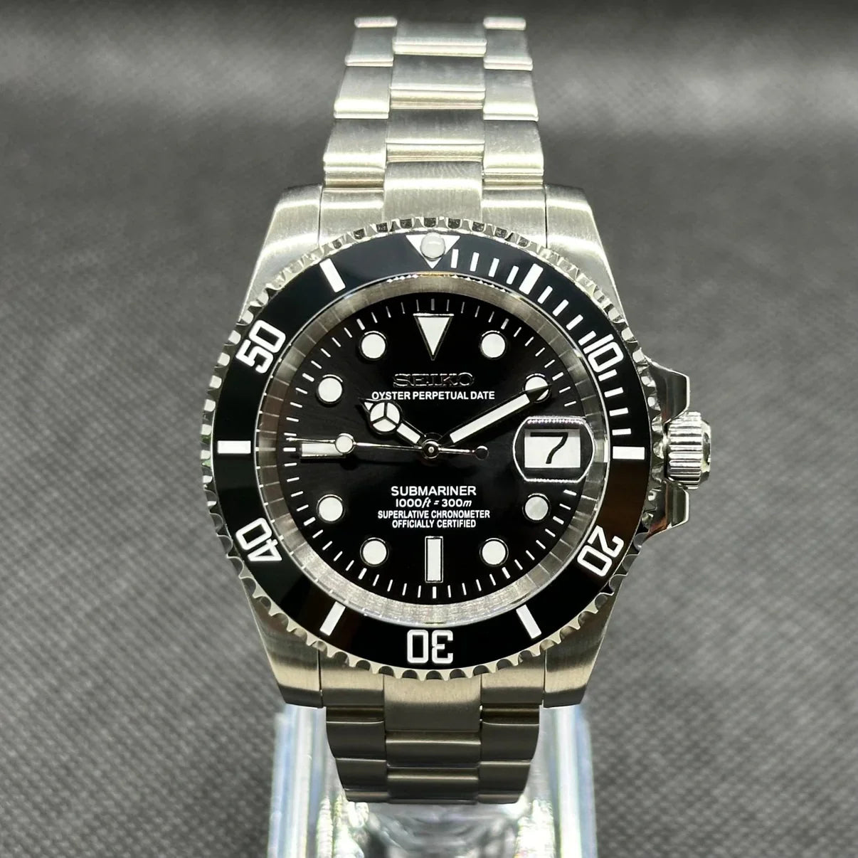 BLACK SUB