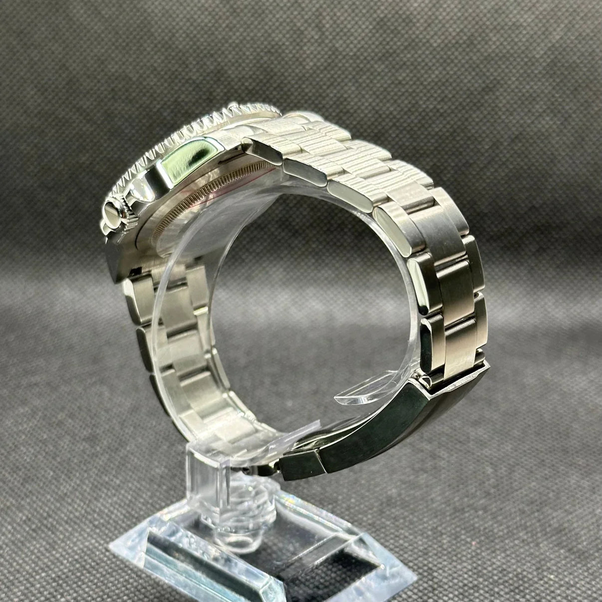 BLACK DIAL