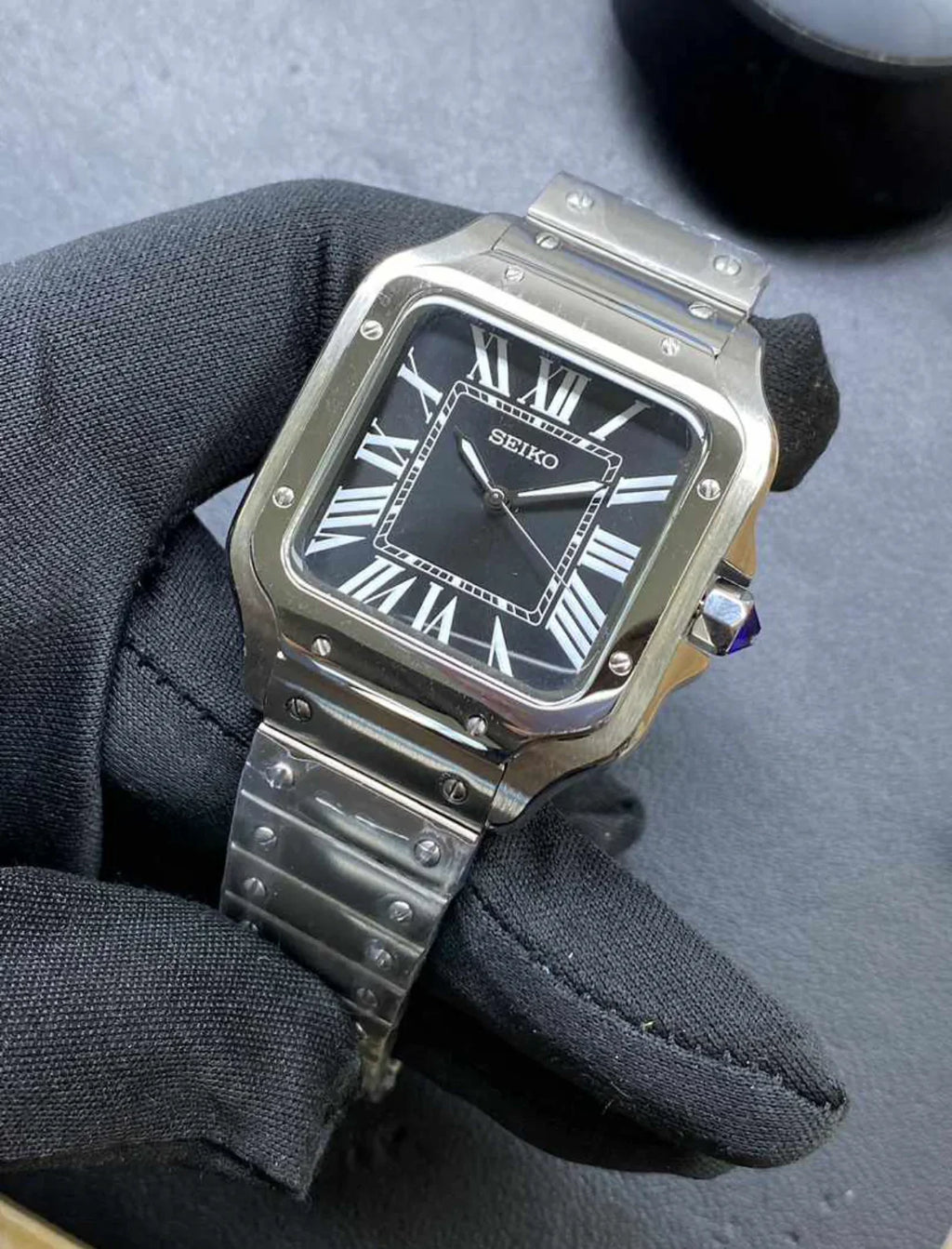 BLACK DIAL